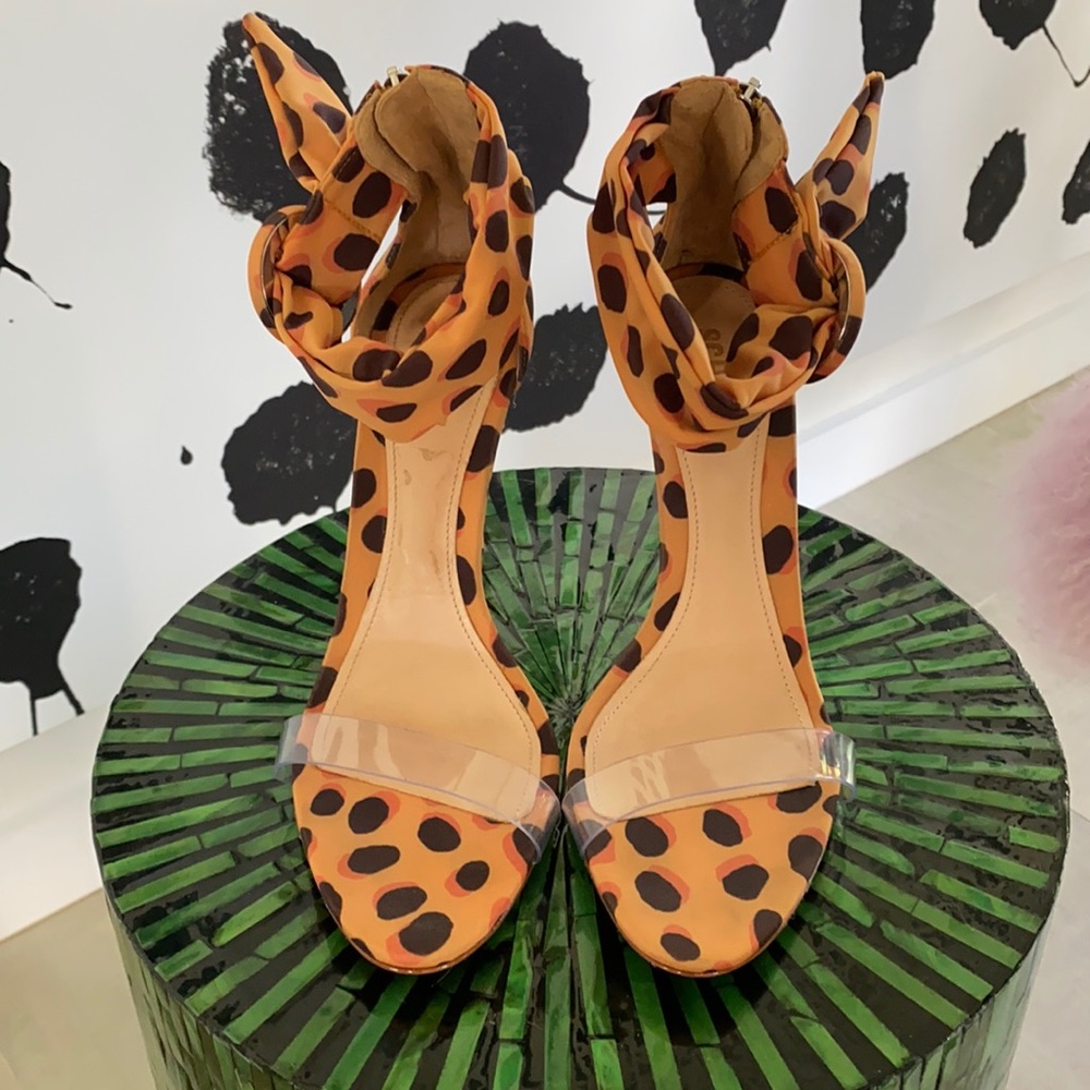 SCHUTZ ANIMAL PRINT STILETTO HEELS SZ 10.5